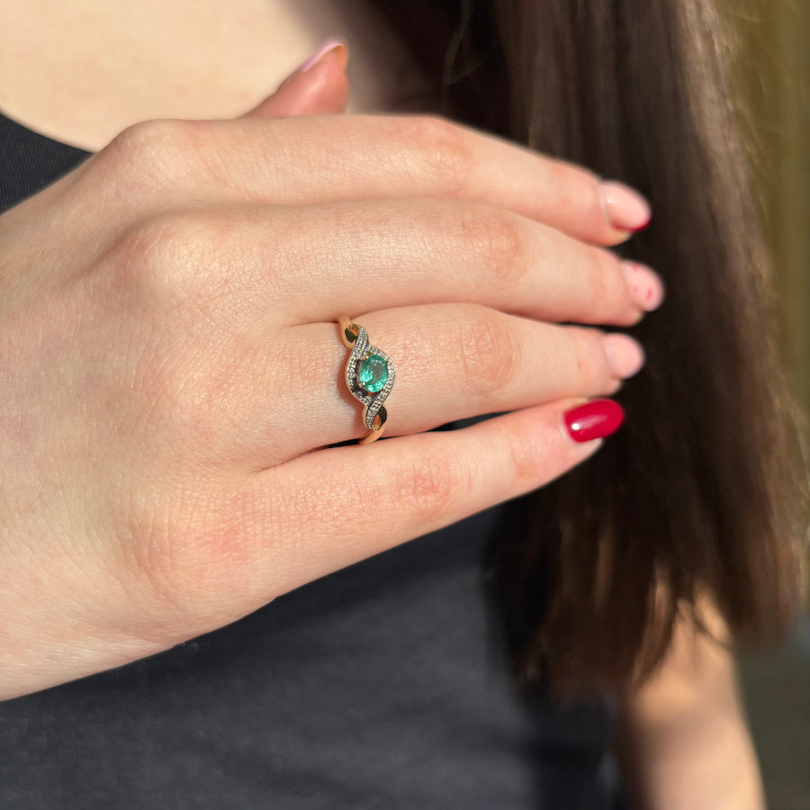 Emerald & Diamond Ring